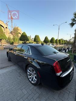کرایسلەر 300